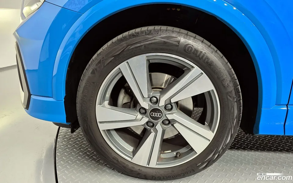 Audi Q2 35 TDI 2023 — миниатюра 5