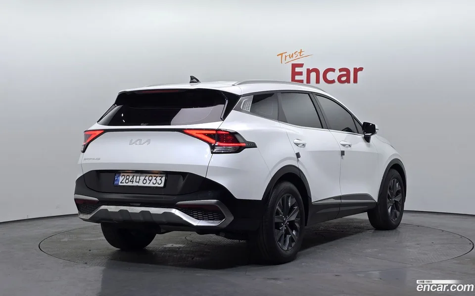 Kia Sportage 2.0 2WD 2023 — миниатюра 2
