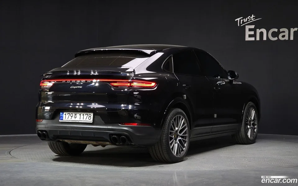 Porsche Cayenne 3.0 2022 — миниатюра 2