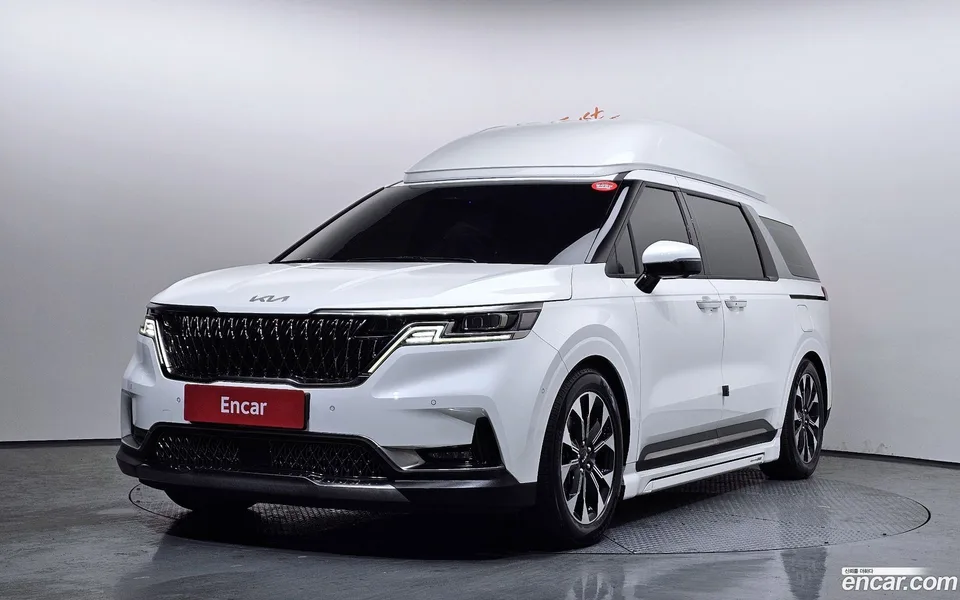 Kia Carnival 9 () 2022 — фото 1, купить с доставкой в Москву