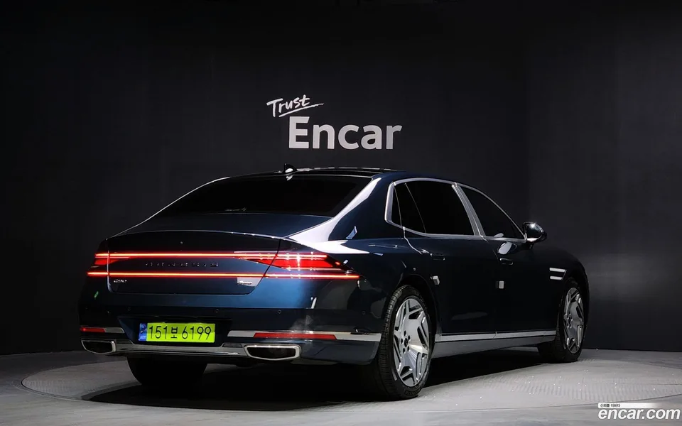 Genesis G90 3.5 e-S/C AWD LWB 2022 — миниатюра 2
