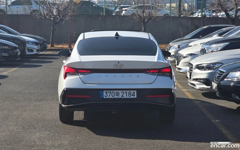 Hyundai Avante CN7 1.6 2023 — миниатюра 2