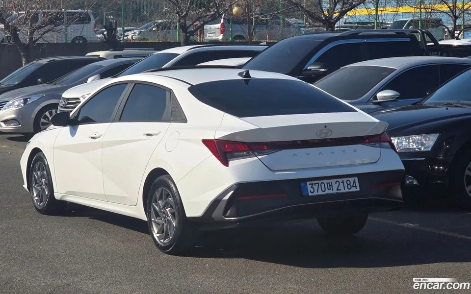 Hyundai Avante CN7 1.6 2023 — миниатюра 3
