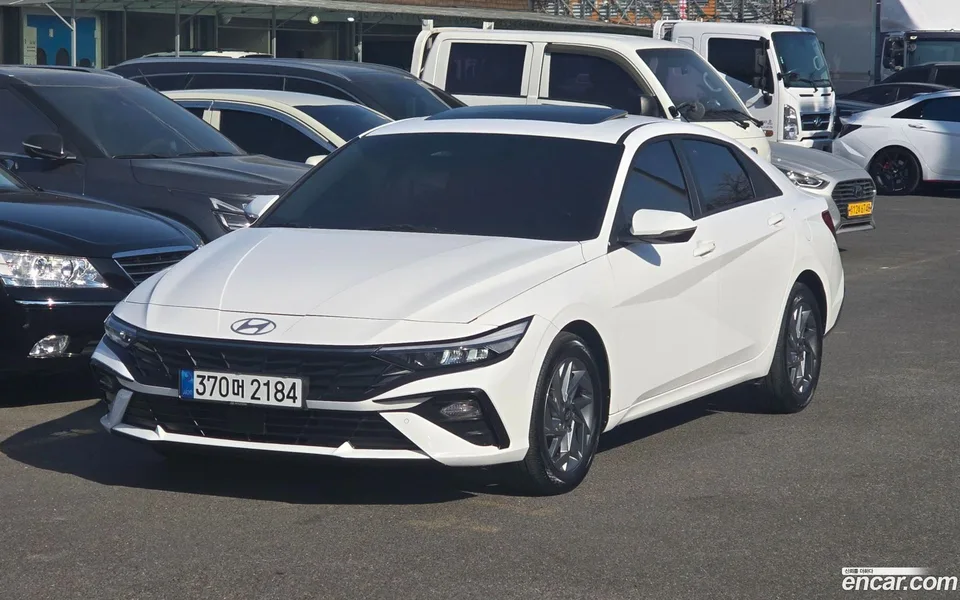 Hyundai Avante CN7 1.6 2023 — фото 1, купить с доставкой в Москву