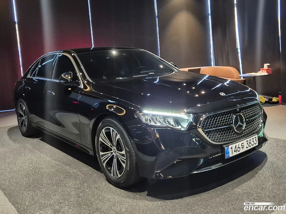 Mercedes-Benz E-Class E200 2025 — миниатюра 2