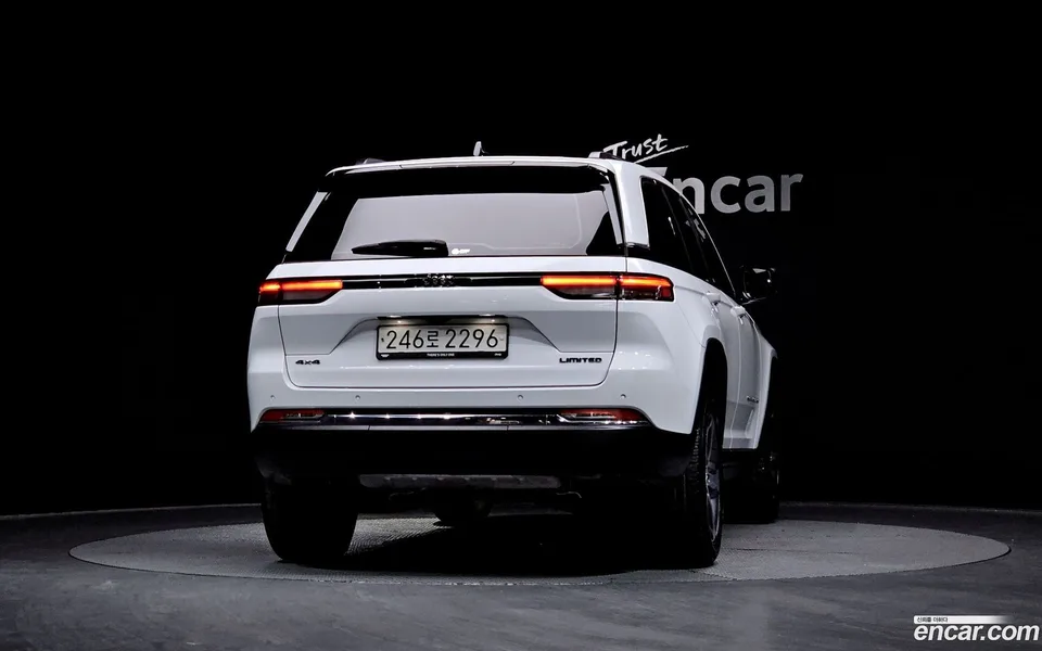 Jeep Grand Cherokee 3.6 2023 — миниатюра 4