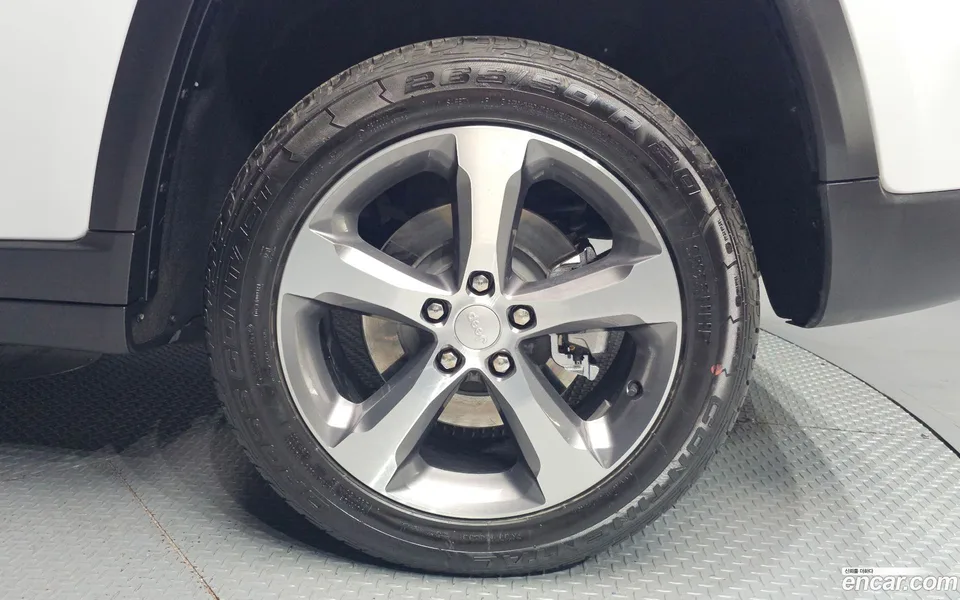 Jeep Grand Cherokee 3.6 2023 — миниатюра 5