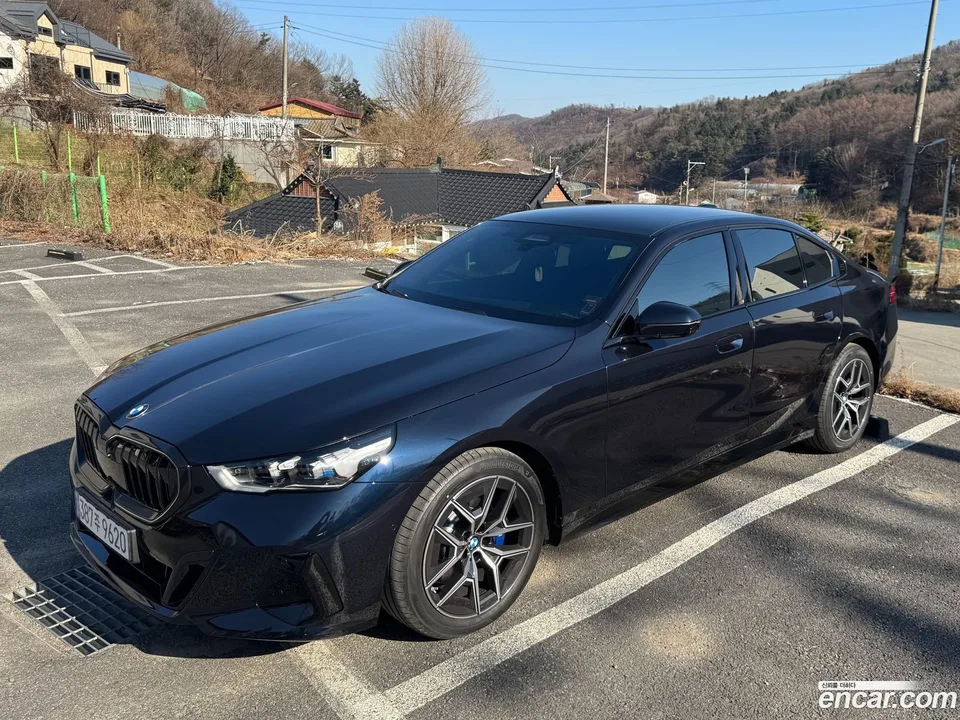BMW 5 Series 520i M 2025 — миниатюра 2