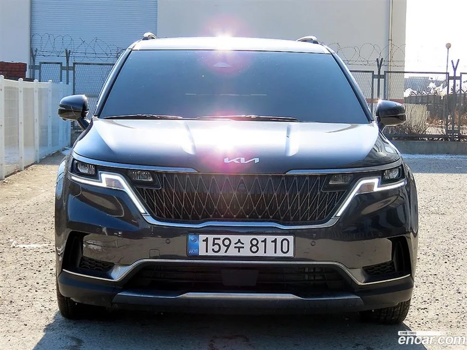 Kia Carnival 7 2022 — фото 1, купить с доставкой в Москву
