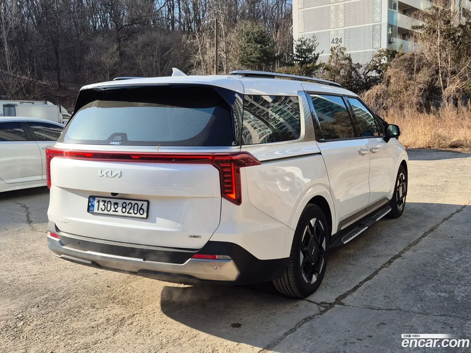 Kia Carnival HEV 9 2024 — миниатюра 5