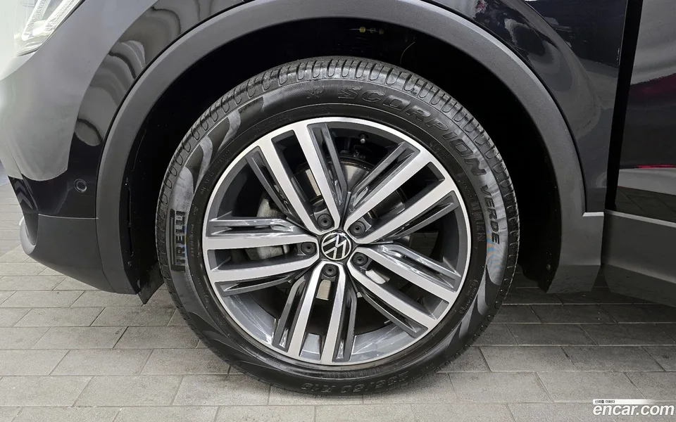 Volkswagen Tiguan 2.0 TDI 2023 — миниатюра 5