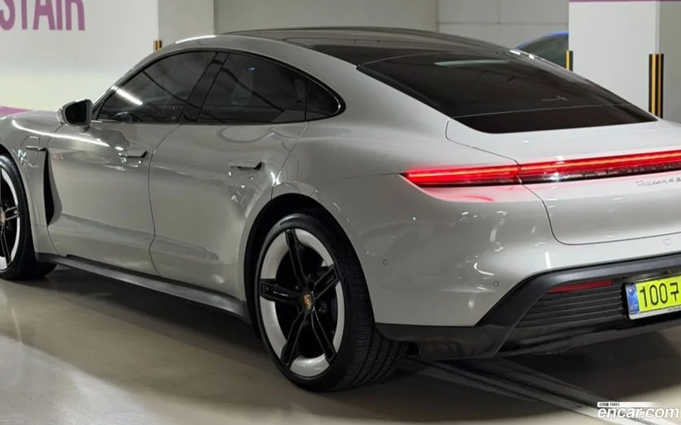 Porsche Taycan 4S 2025 — миниатюра 5