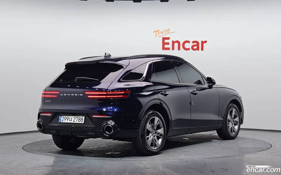 Genesis GV70 2.5T AWD 2023 — миниатюра 2