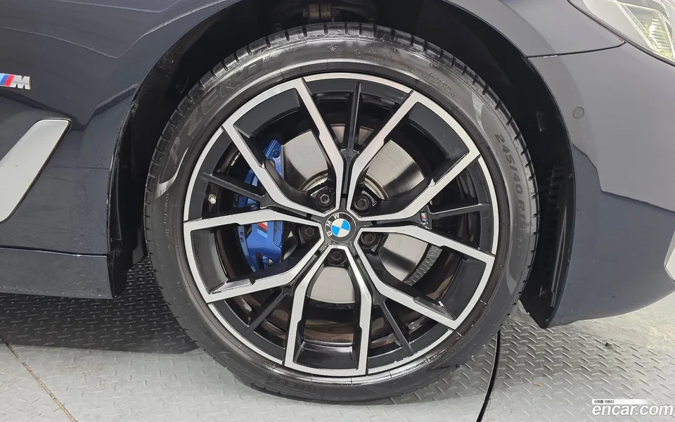 BMW 5 Series 530i xDrive M 2022 — миниатюра 5