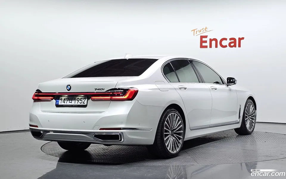 BMW 7 Series 740i 2022 — миниатюра 2