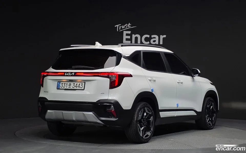 Kia Seltos 1.6 4WD 2022 — миниатюра 2