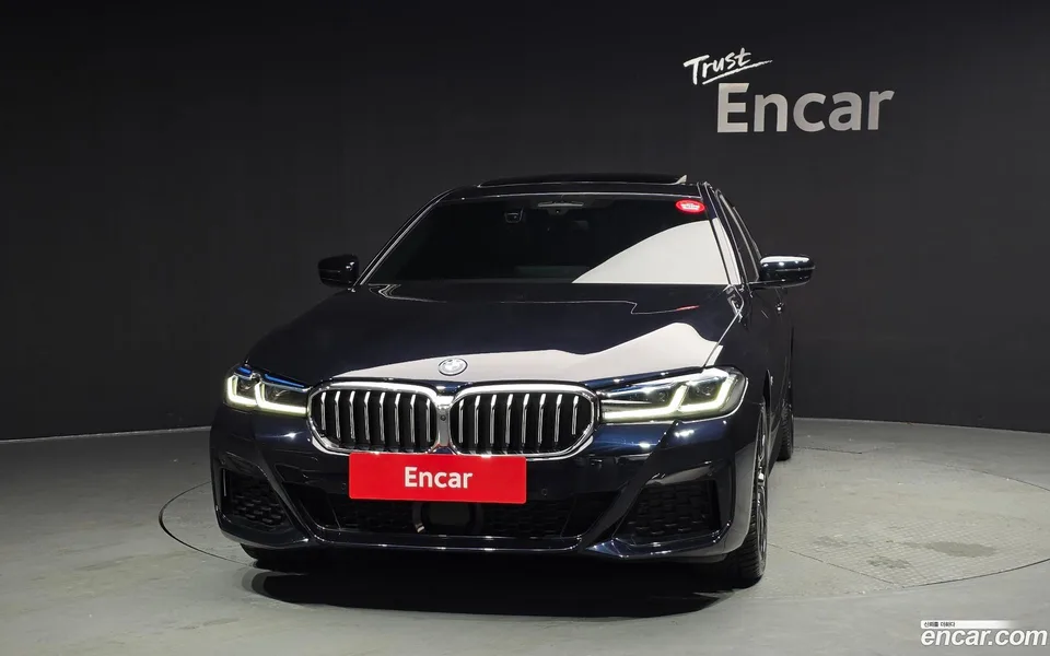 BMW 5 Series 530e M 2023 — миниатюра 3