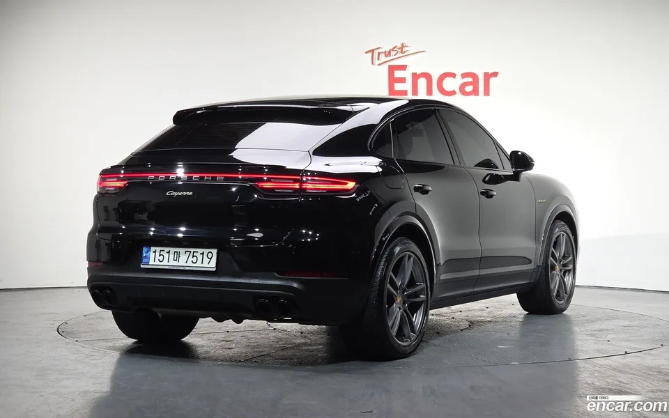 Porsche Cayenne 3.0 E- 2022 — миниатюра 2