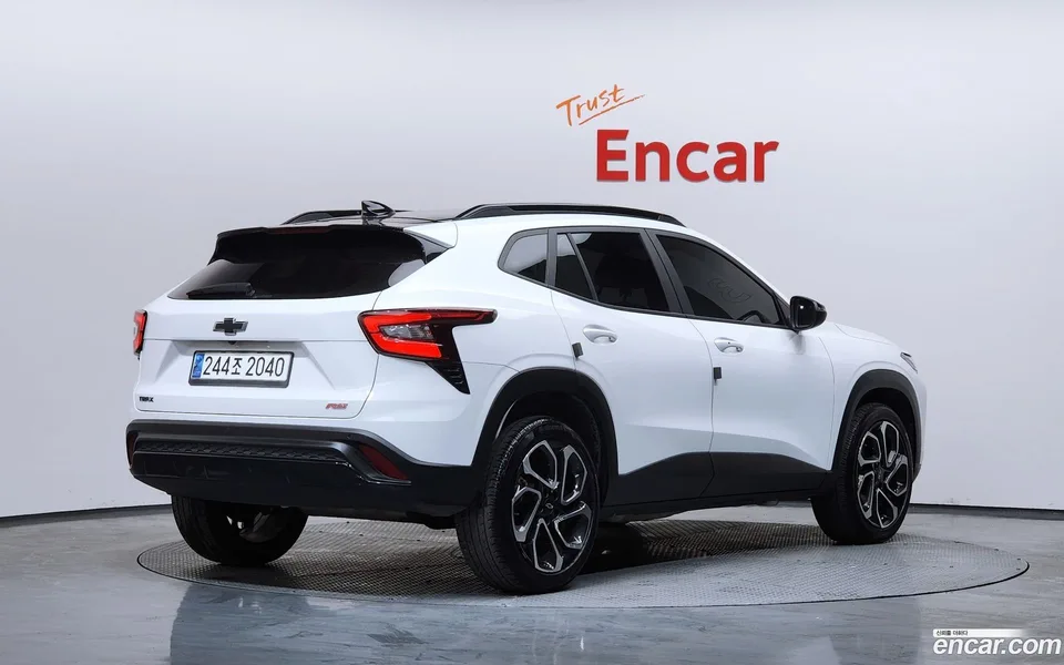 Chevrolet Trax Crossover 1.2 RS 2023 — миниатюра 2