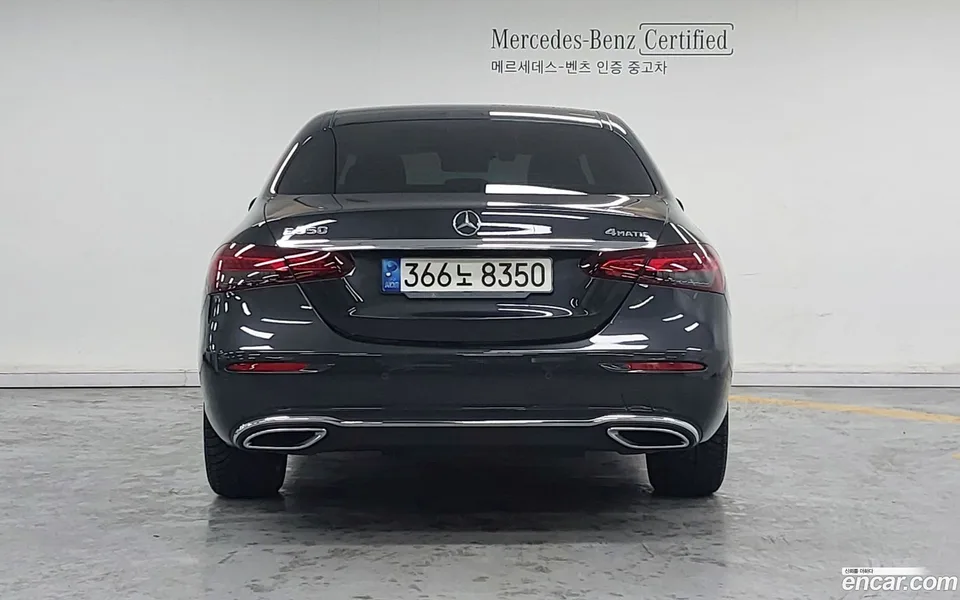 Mercedes-Benz E-Class E350 4MATIC 2022 — миниатюра 4