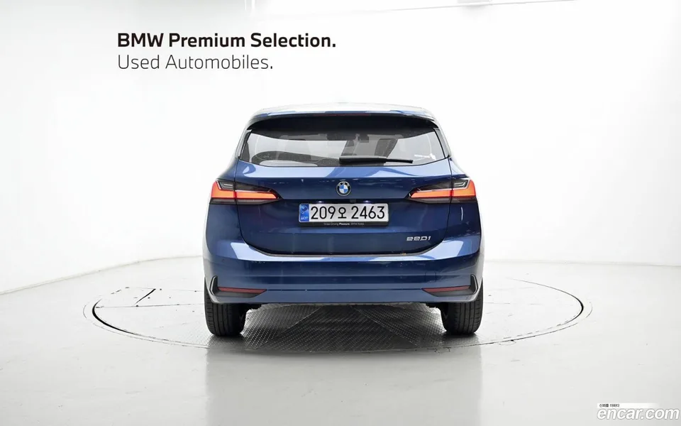 BMW 2 Series Active Tourer 220i 2024 — миниатюра 4