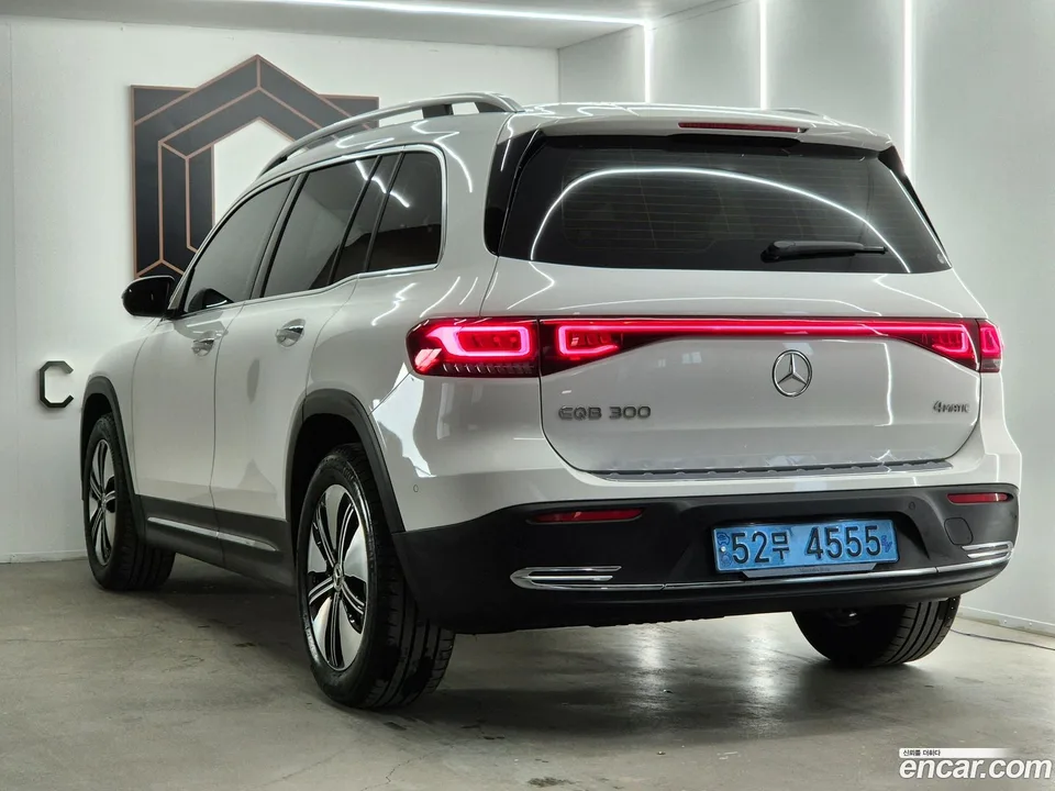 Mercedes-Benz EQB EQB300 4MATIC 2024 — миниатюра 2