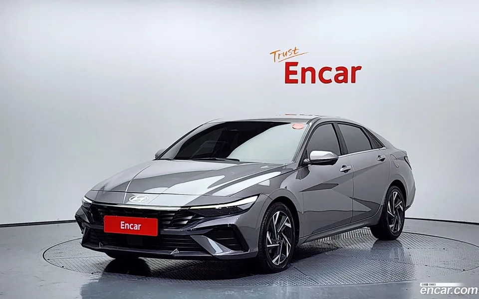 Hyundai Avante CN7 Hybrid 2023 — фото 1, купить с доставкой в Москву