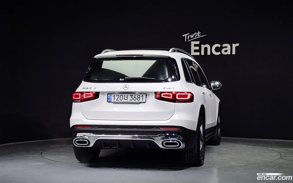 Mercedes-Benz GLB-Class GLB250 4MATIC 2022 — миниатюра 4