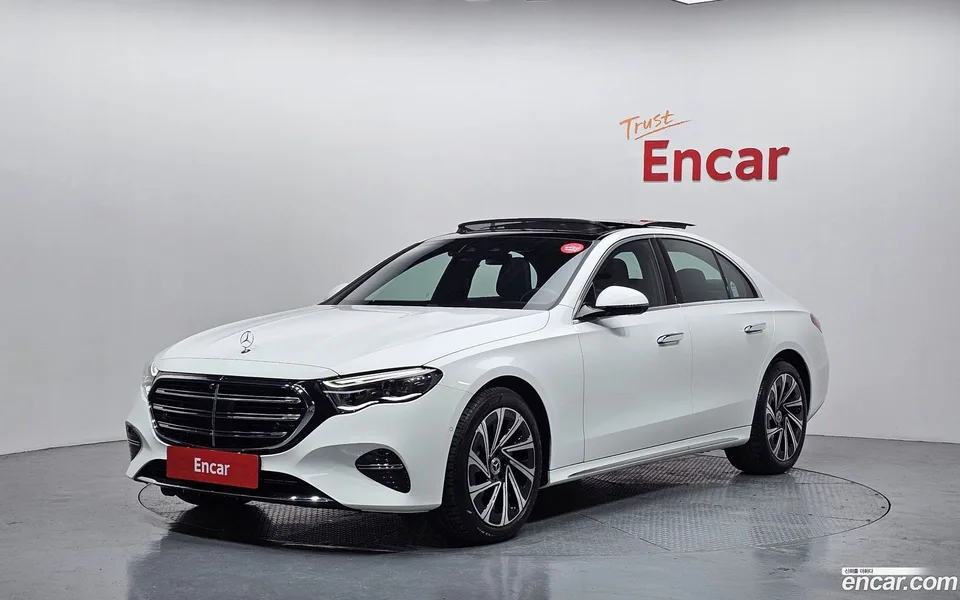 Mercedes-Benz E-Class E300 4MATIC 2025 — фото 1, купить с доставкой в Москву