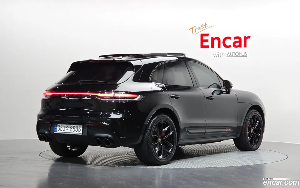 Porsche Macan 2.9 GTS 2023 — миниатюра 2