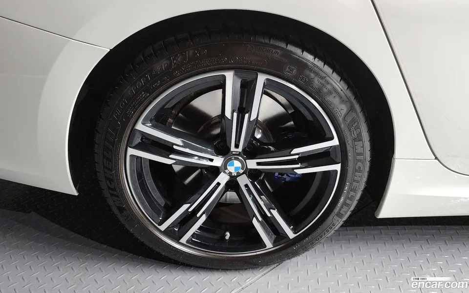 BMW 3 Series 320i M 2023 — миниатюра 5