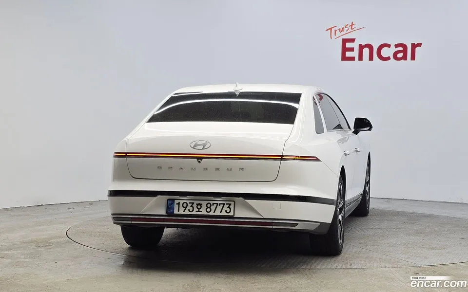 Hyundai Grandeur 2.5 2WD 2023 — миниатюра 4