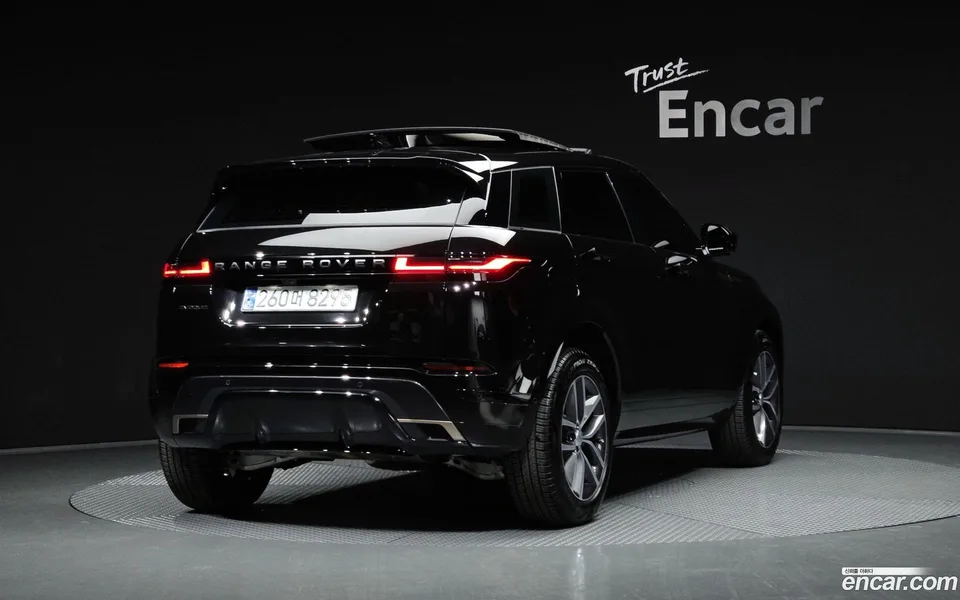 Land Rover Range Rover Evoque P250 SE 2025 — миниатюра 2