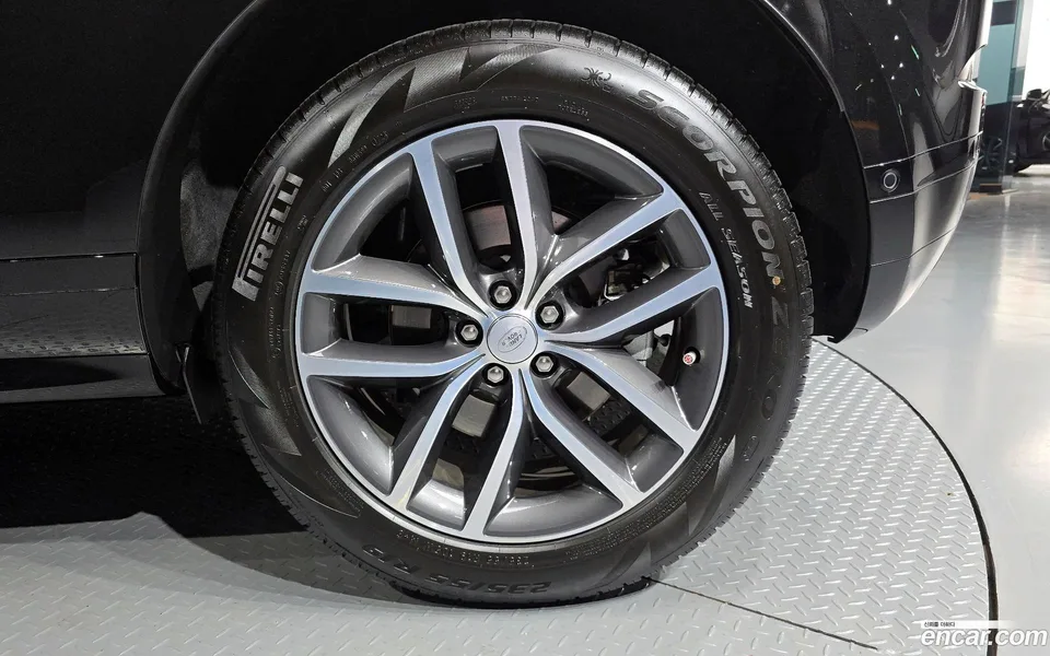 Land Rover Range Rover Evoque P250 SE 2025 — миниатюра 5