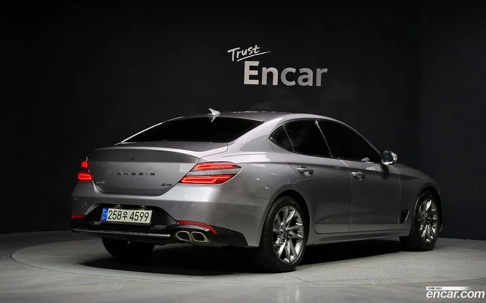 Genesis G70 2.0T 2WD 2022 — миниатюра 2