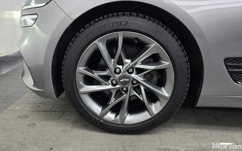 Genesis G70 2.0T 2WD 2022 — миниатюра 5