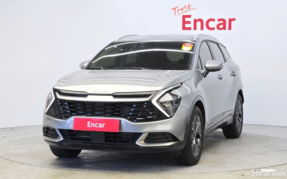 Kia Sportage 1.6 2WD 2023 — фото 1, купить с доставкой в Москву