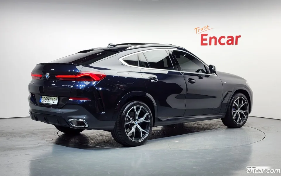 BMW X6 xDrive40i M 2023 — миниатюра 2