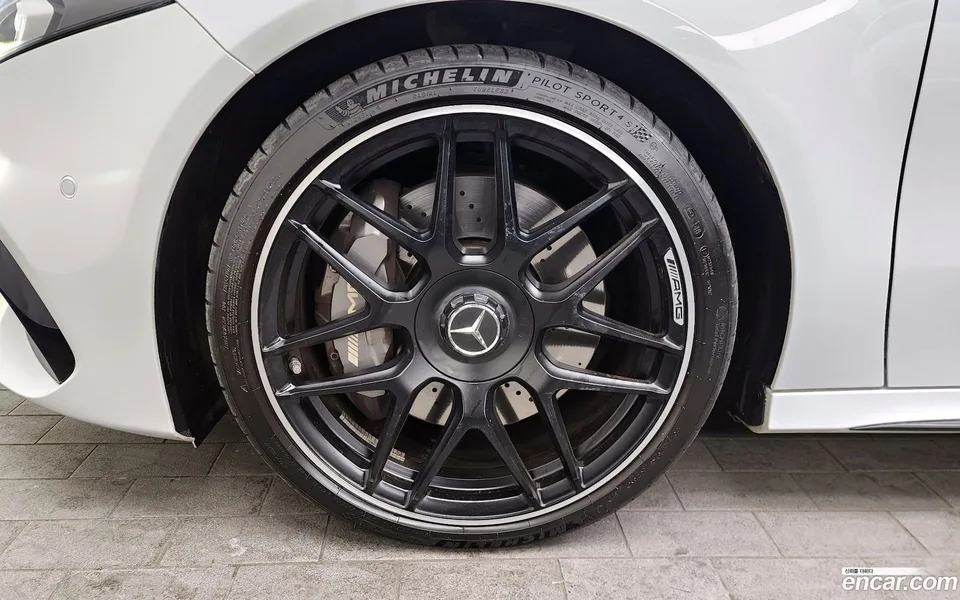 Mercedes-Benz A-Class AMG A45 4MATIC+ 2023 — миниатюра 5