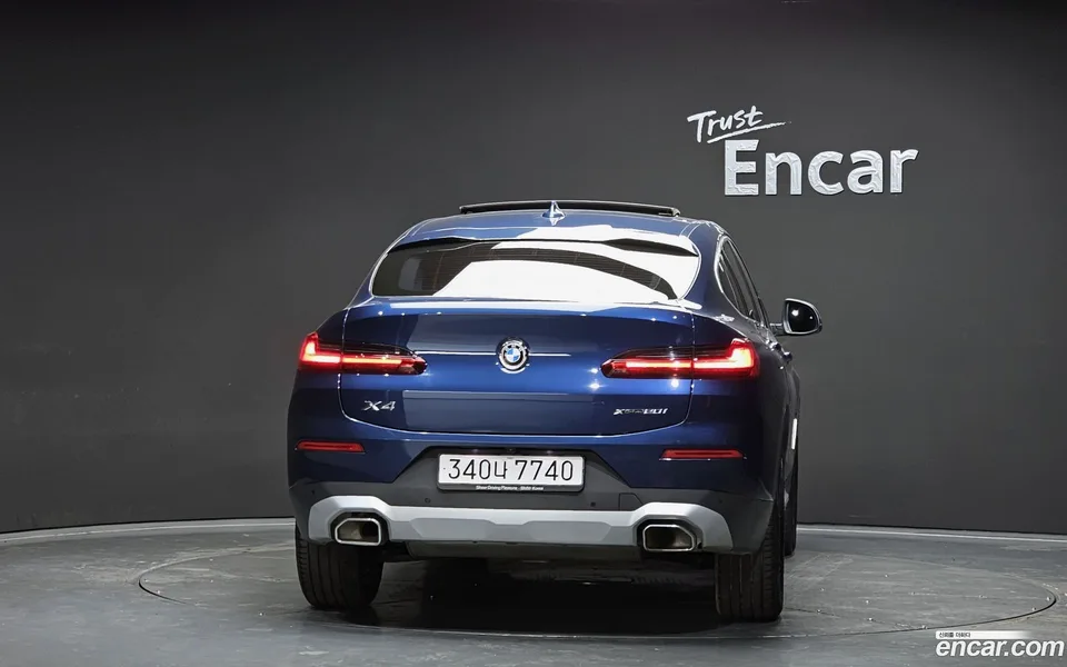 BMW X4 xDrive20i xLine 2023 — миниатюра 4