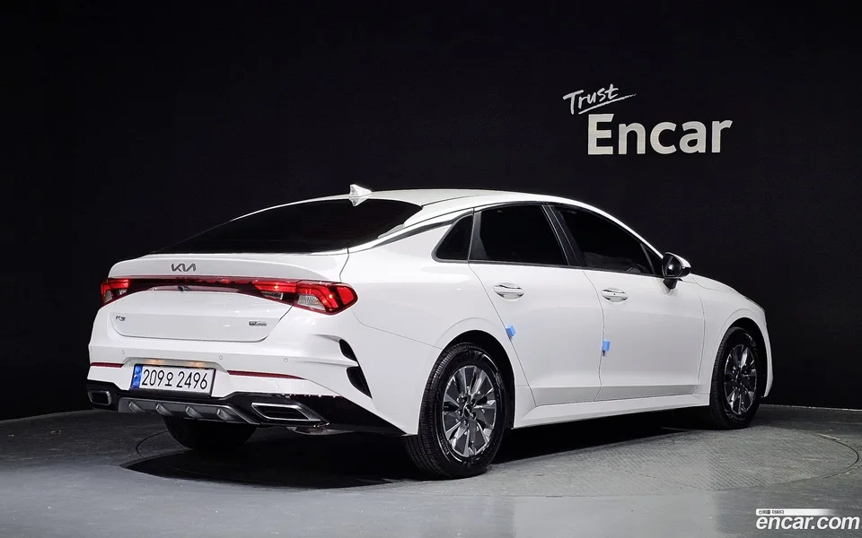 Kia K5 Hybrid 2022 — миниатюра 2