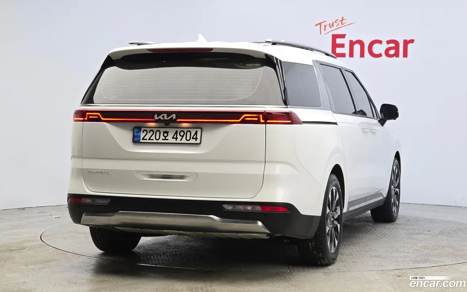 Kia Carnival 7 2023 — миниатюра 2