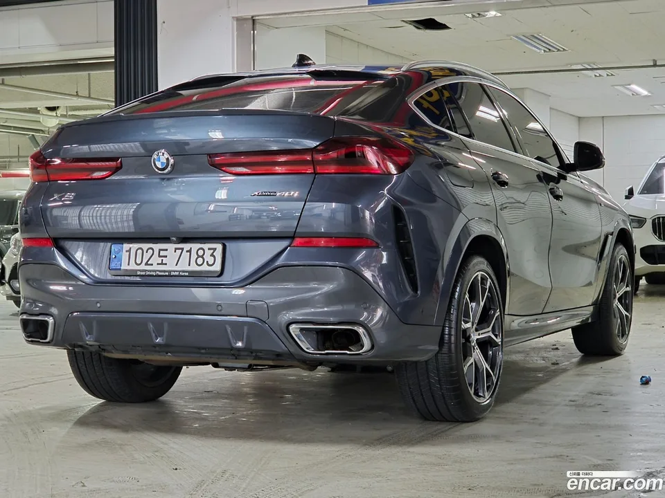 BMW X6 xDrive40i M 2022 — миниатюра 2