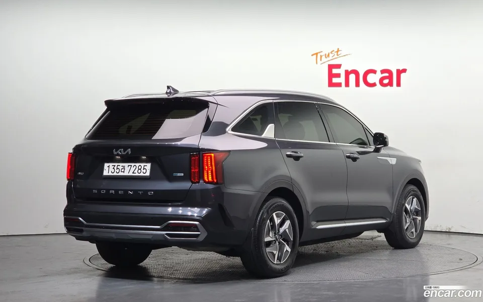 Kia Sorento HEV 1.6 4WD 2022 — миниатюра 2