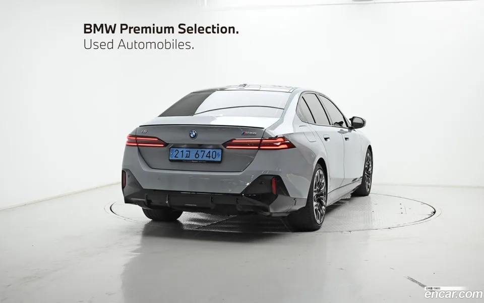 BMW i5 M60 xDrive 2023 — миниатюра 2