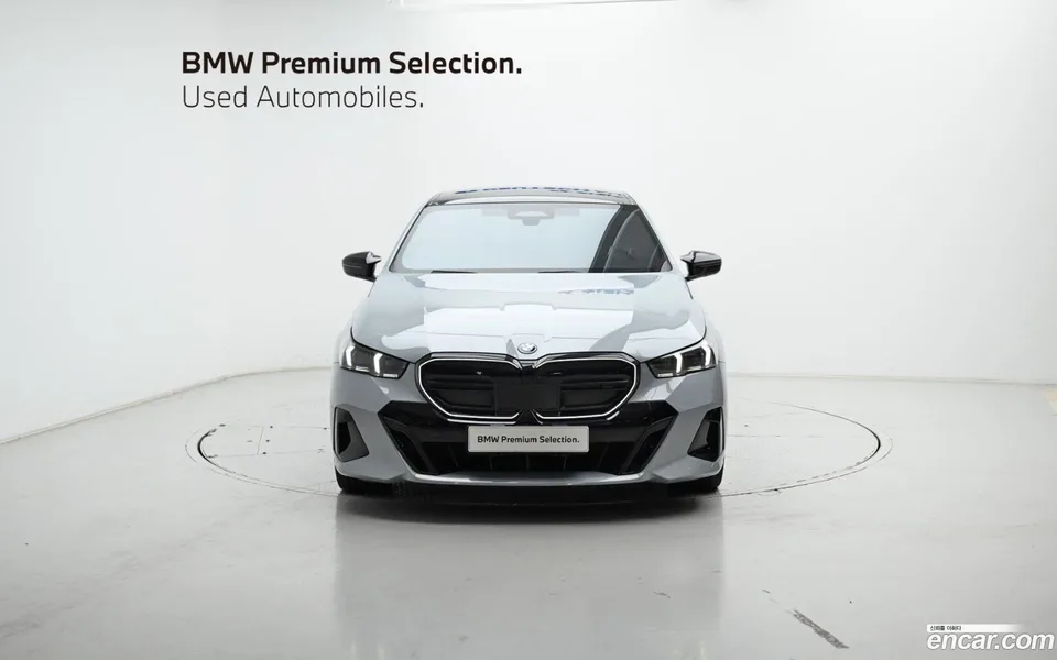 BMW i5 M60 xDrive 2023 — миниатюра 3