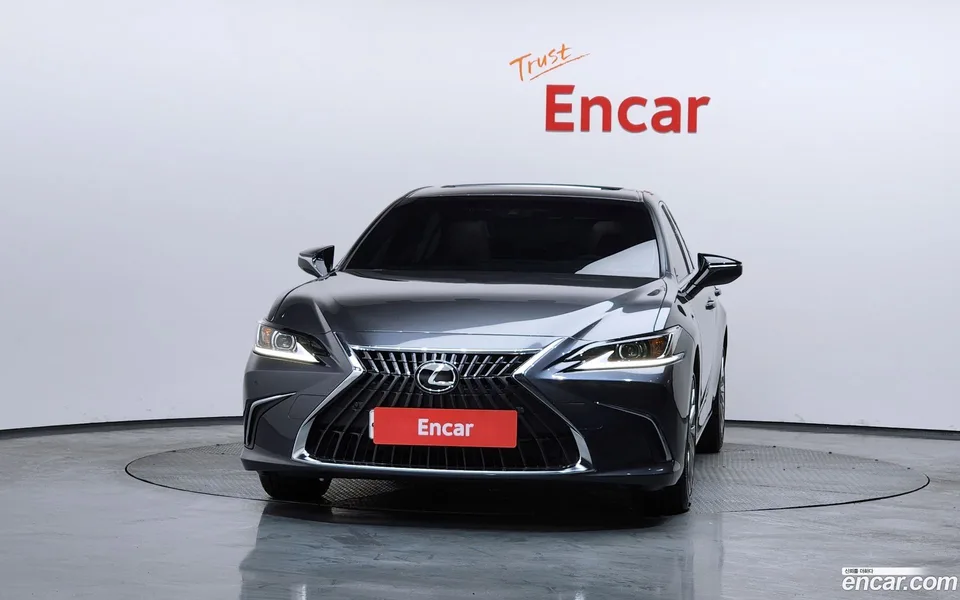 Lexus ES 300h 2023 — миниатюра 3