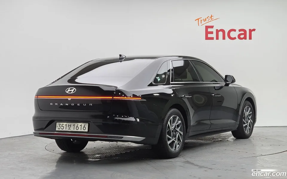 Hyundai Grandeur 2.5 2WD 2023 — миниатюра 2