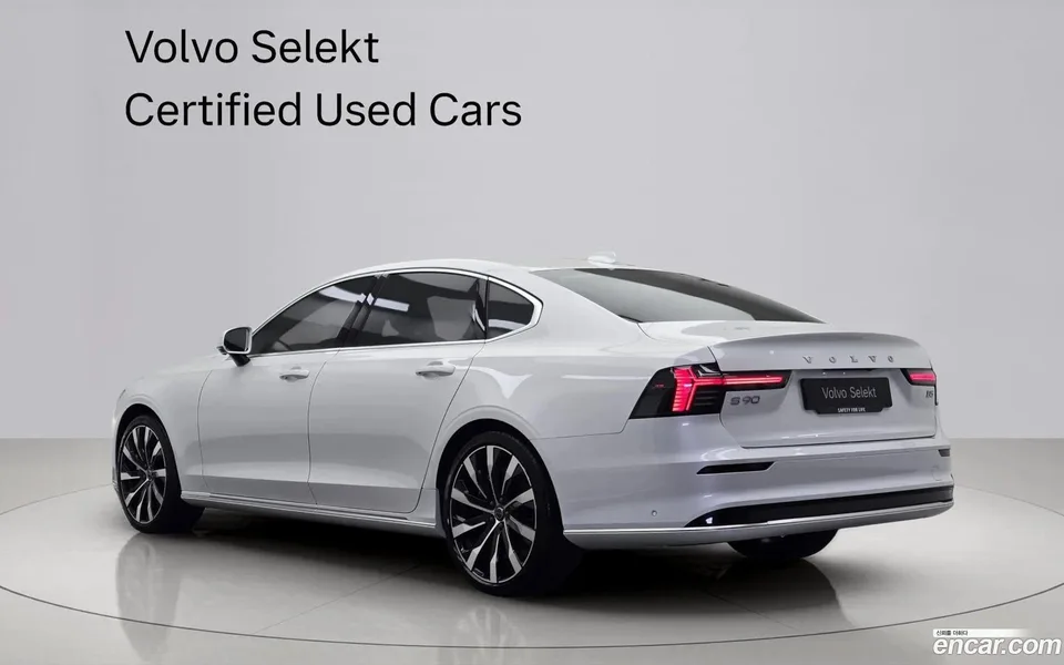Volvo S90 B5 2025 — миниатюра 2