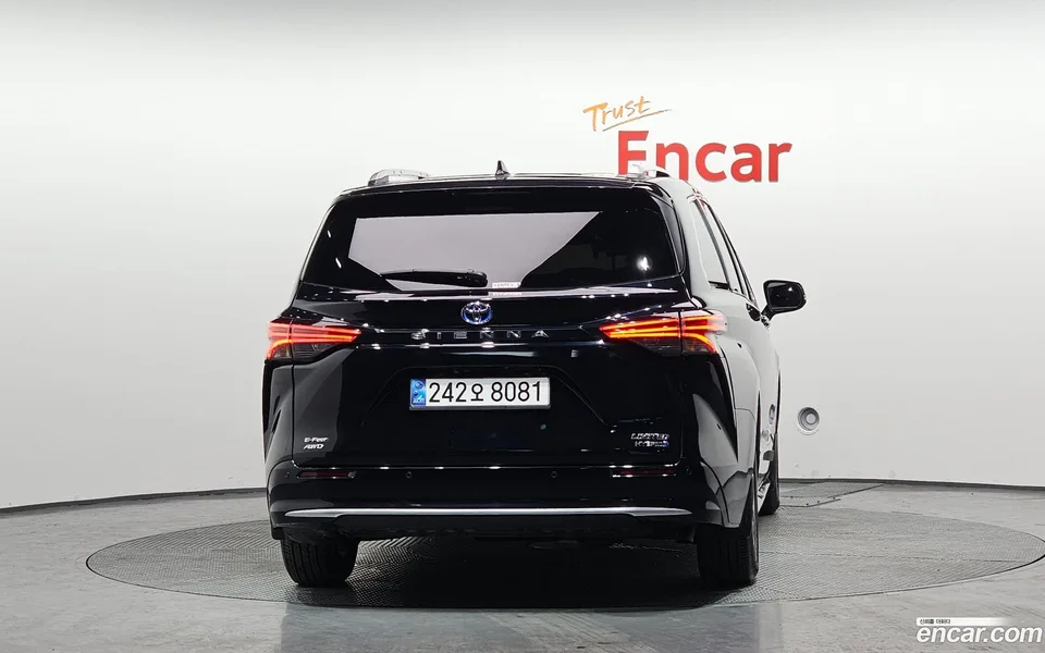 Toyota Sienna 2.5 AWD 2024 — миниатюра 4